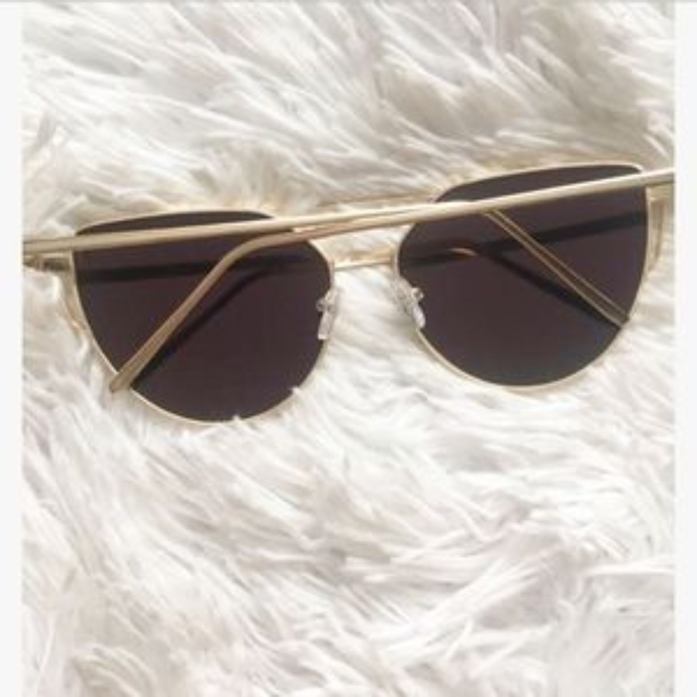 Rose Gold Vintage Cat Eye  Polarized SunglasseS - Picture 4 of 4